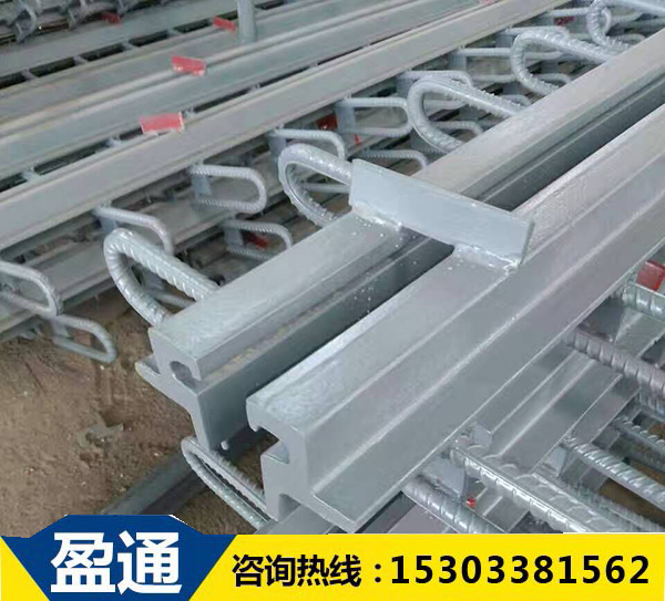 橋梁伸縮縫正常安裝是安裝到防撞墻內嗎 橋梁伸縮縫正常安裝是安裝到防撞墻內嗎