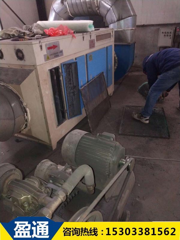 橋梁伸縮縫環保設備檢修